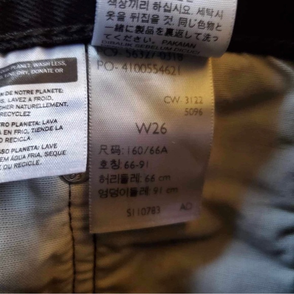 Levi 501 Original Black Distressed Denim Festival Shorts Women’s Size 26 - Picture 7 of 9